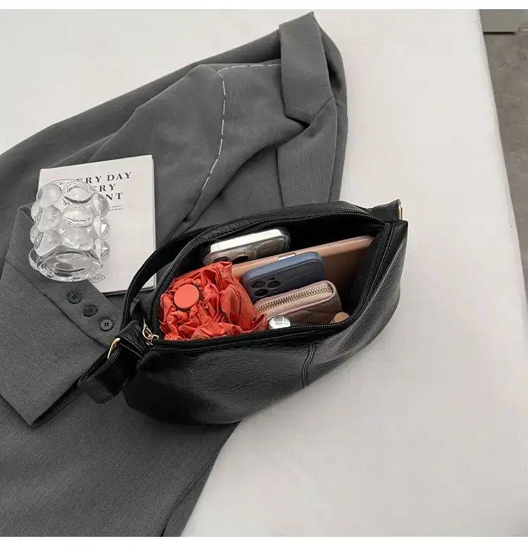 Brown Leather Shoulder Bag for Women 2023 Winter Commute — feature 34