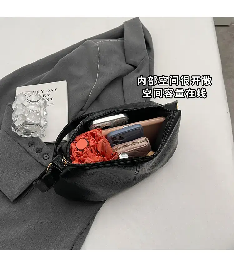 Brown Leather Shoulder Bag for Women 2023 Winter Commute — feature 7