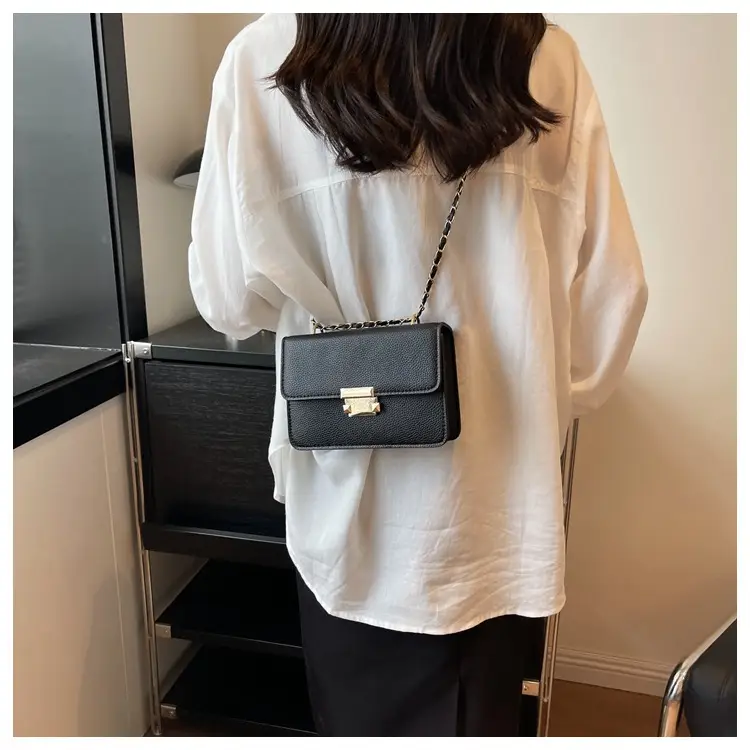 Women's Pink Chain Shoulder Messenger Bag with Heart Lock — feature 18