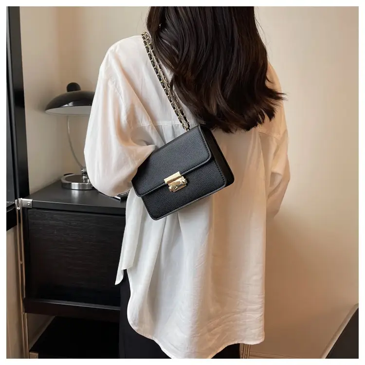Women's Pink Chain Shoulder Messenger Bag with Heart Lock — feature 20