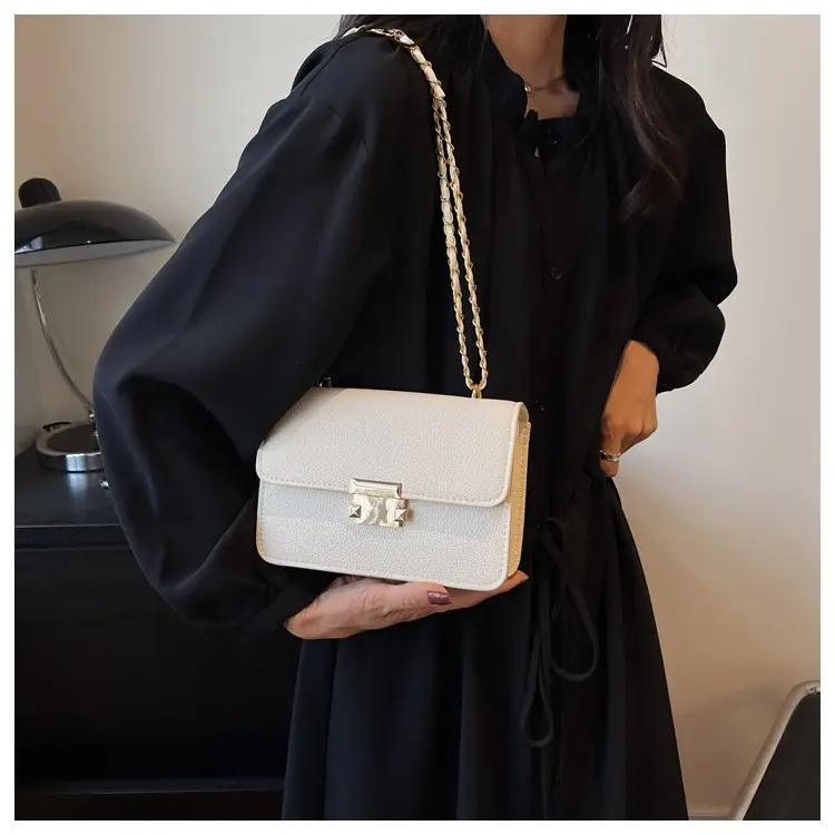 Women's Pink Chain Shoulder Messenger Bag with Heart Lock — feature 25