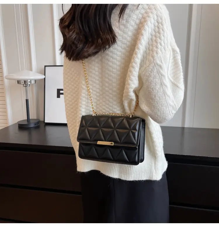 Women's Rhombic Chain Shoulder Bag 2023 — feature 16