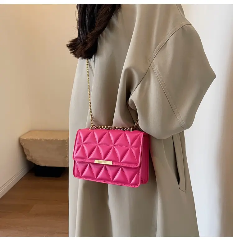 Women's Rhombic Chain Shoulder Bag 2023 — feature 28
