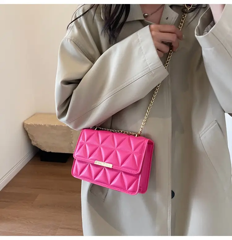 Women's Rhombic Chain Shoulder Bag 2023 — feature 29