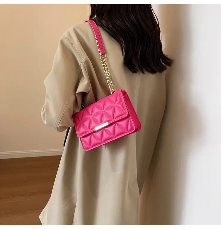 Women's Rhombic Chain Shoulder Bag 2023 — feature 30