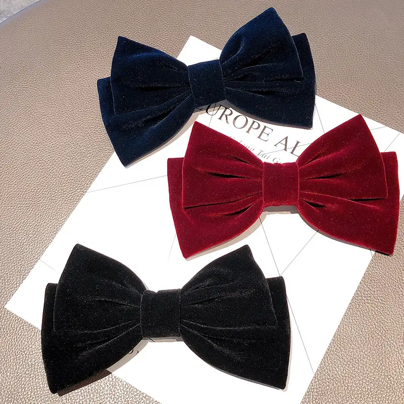 Velvet Black Bow Hairpin for College Girls — feature 3