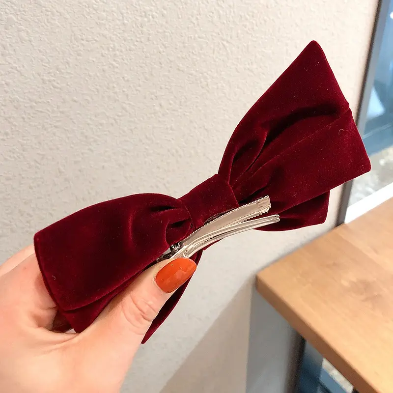 Velvet Black Bow Hairpin for College Girls — feature 5
