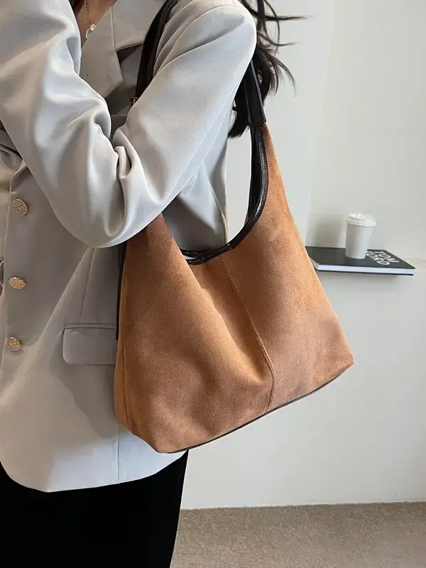 Women Velvet Contrast Shoulder Bag Large Capacity Autumn 2023 - Image 7