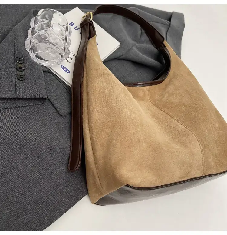Women Velvet Contrast Shoulder Bag Large Capacity Autumn 2023 — feature 38