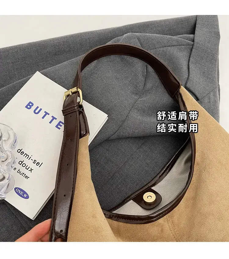 Women Velvet Contrast Shoulder Bag Large Capacity Autumn 2023 — feature 4