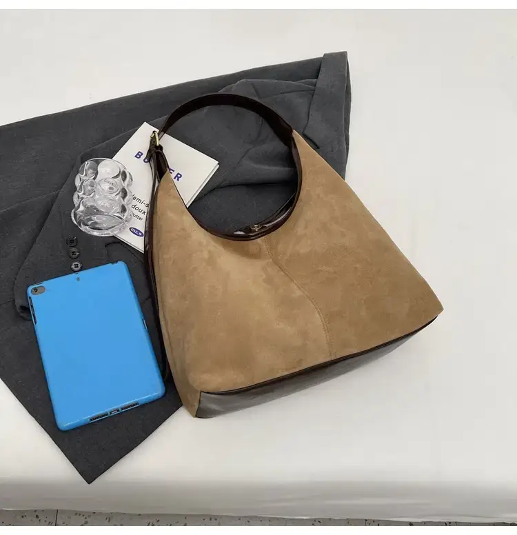 Women Velvet Contrast Shoulder Bag Large Capacity Autumn 2023 — feature 44