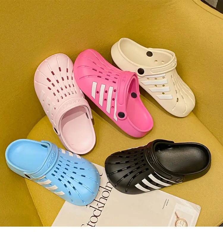 Women's Korean Hole Shoes Flat Beige Outdoor Slippers — feature 1