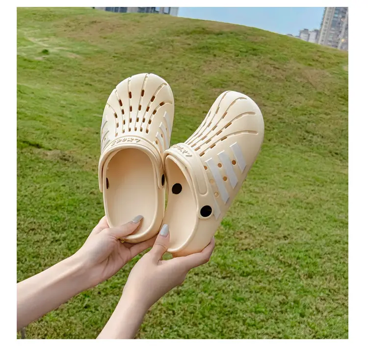Women's Korean Hole Shoes Flat Beige Outdoor Slippers — feature 11