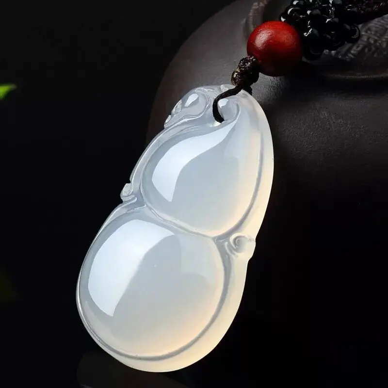 Moonlight White Agate Pendant with Guanyin Buddha Design - Image 4