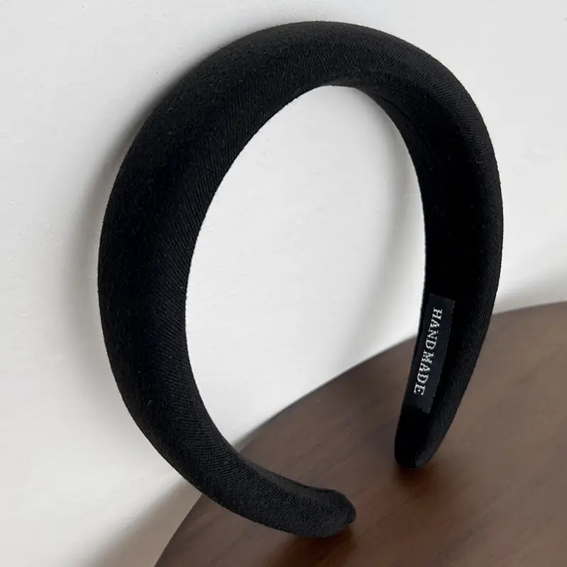 Black Retro Skull Top Sponge Headband for Women - Image 4