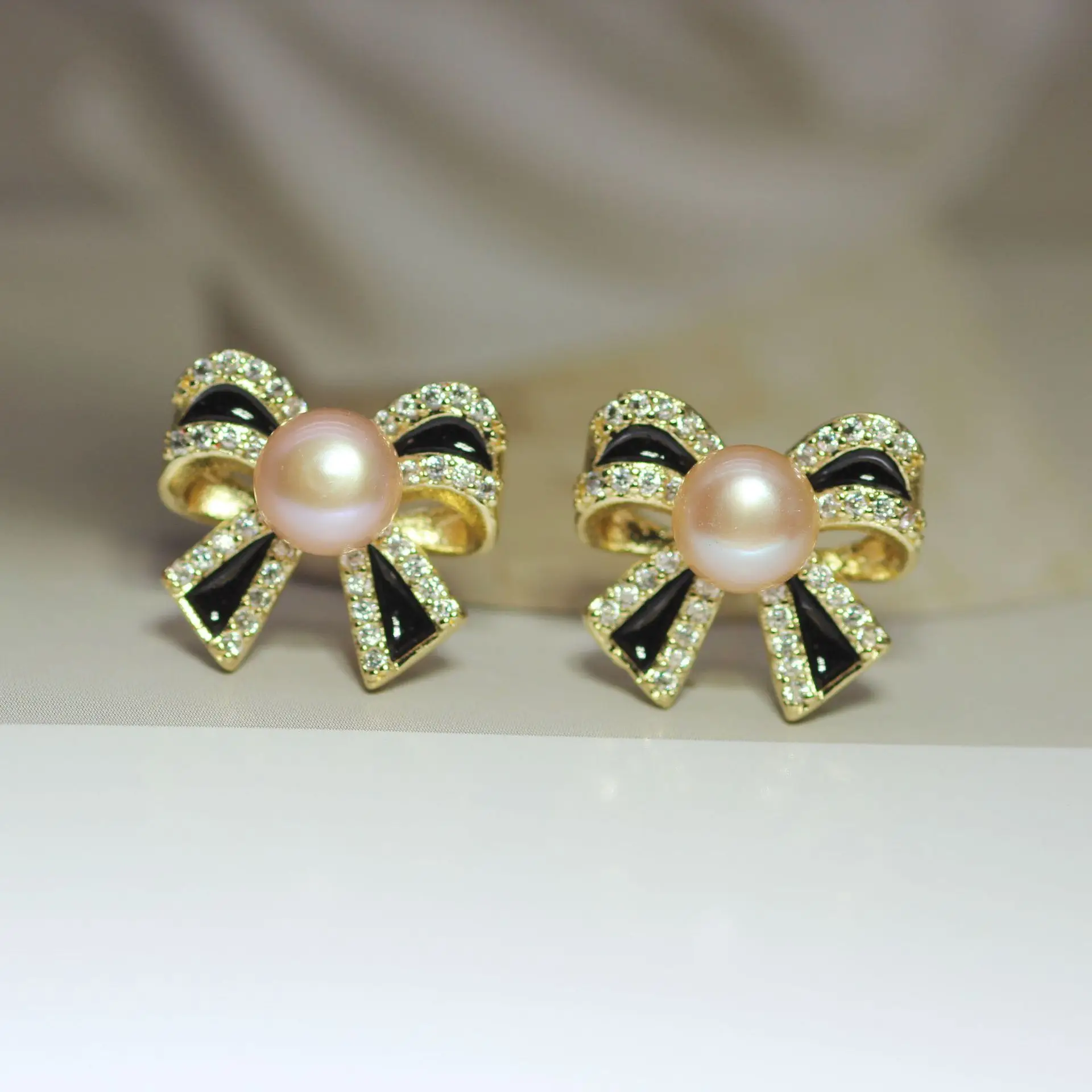 S925 Silver Pearl Bow Earrings High Bow Retro Trendy