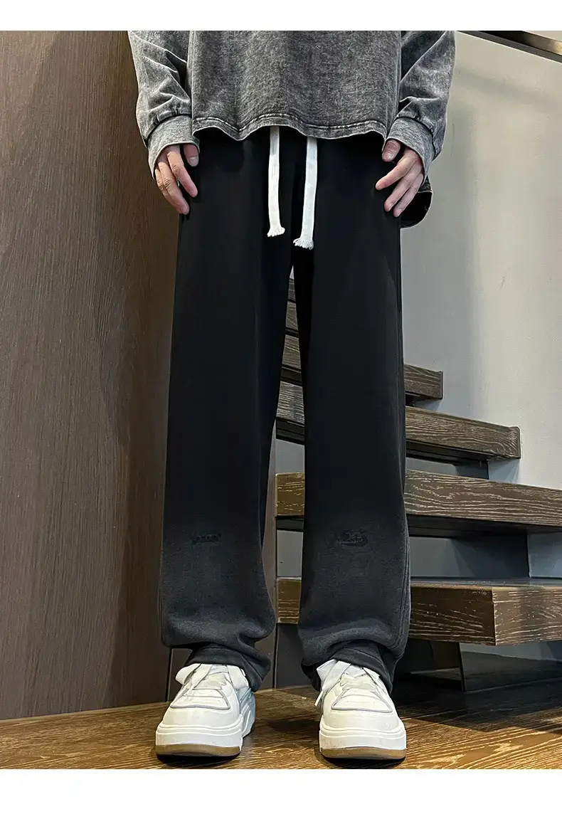 Men's Oversized Gradient Sweatpants 2023 — feature 8