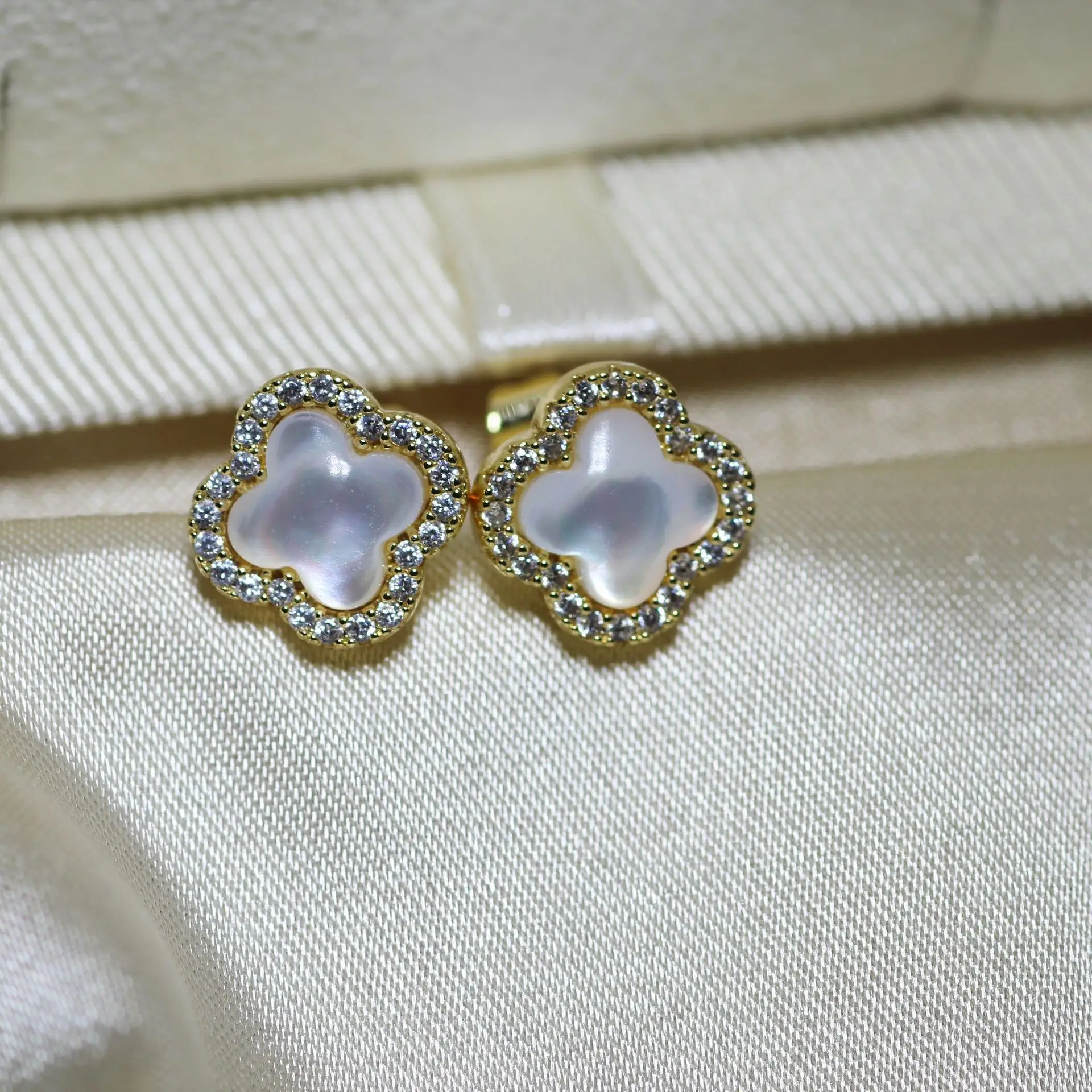 S925 Silver Needle Four-Leaf Clover Earrings - Image 6