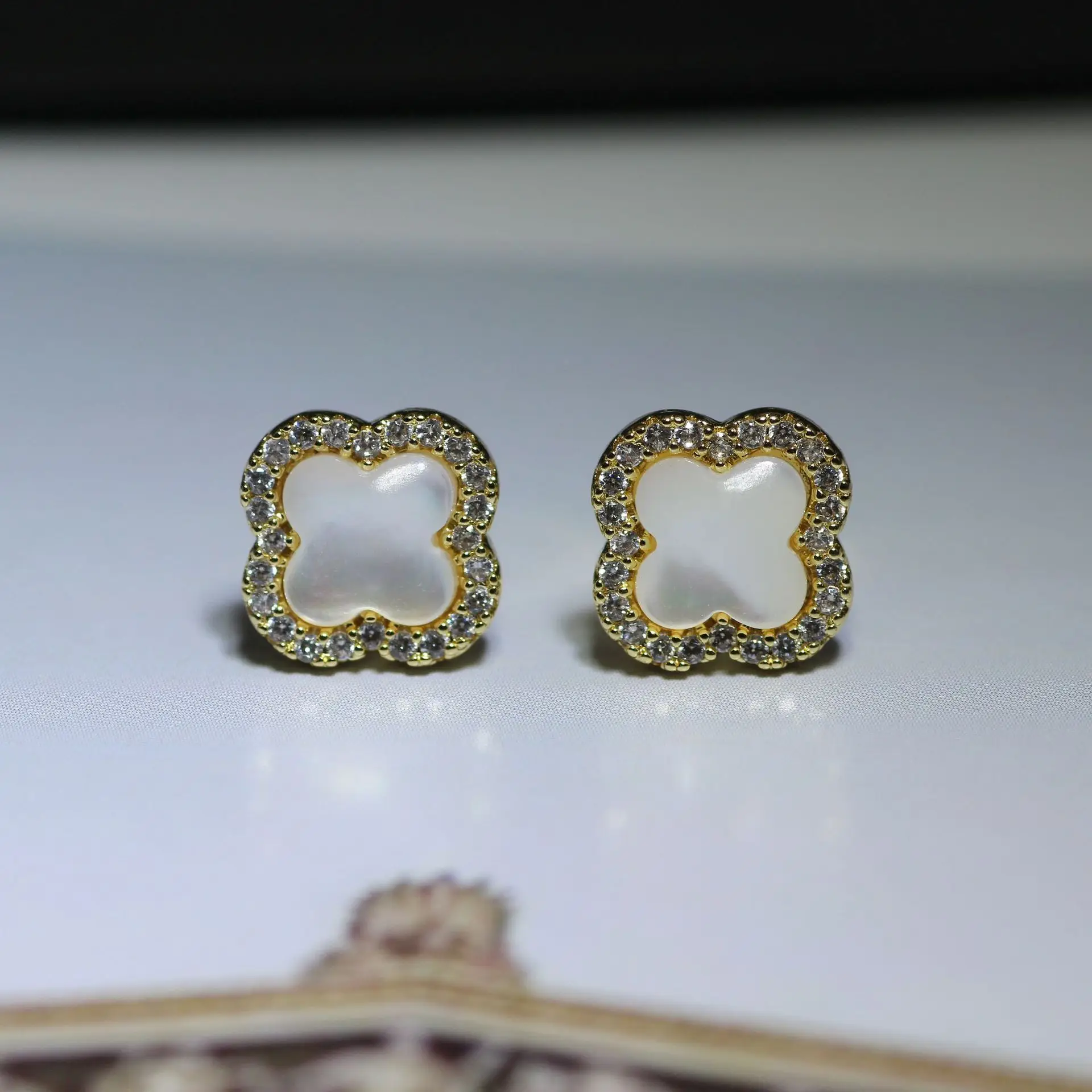 S925 Silver Needle Four-Leaf Clover Earrings — feature 15