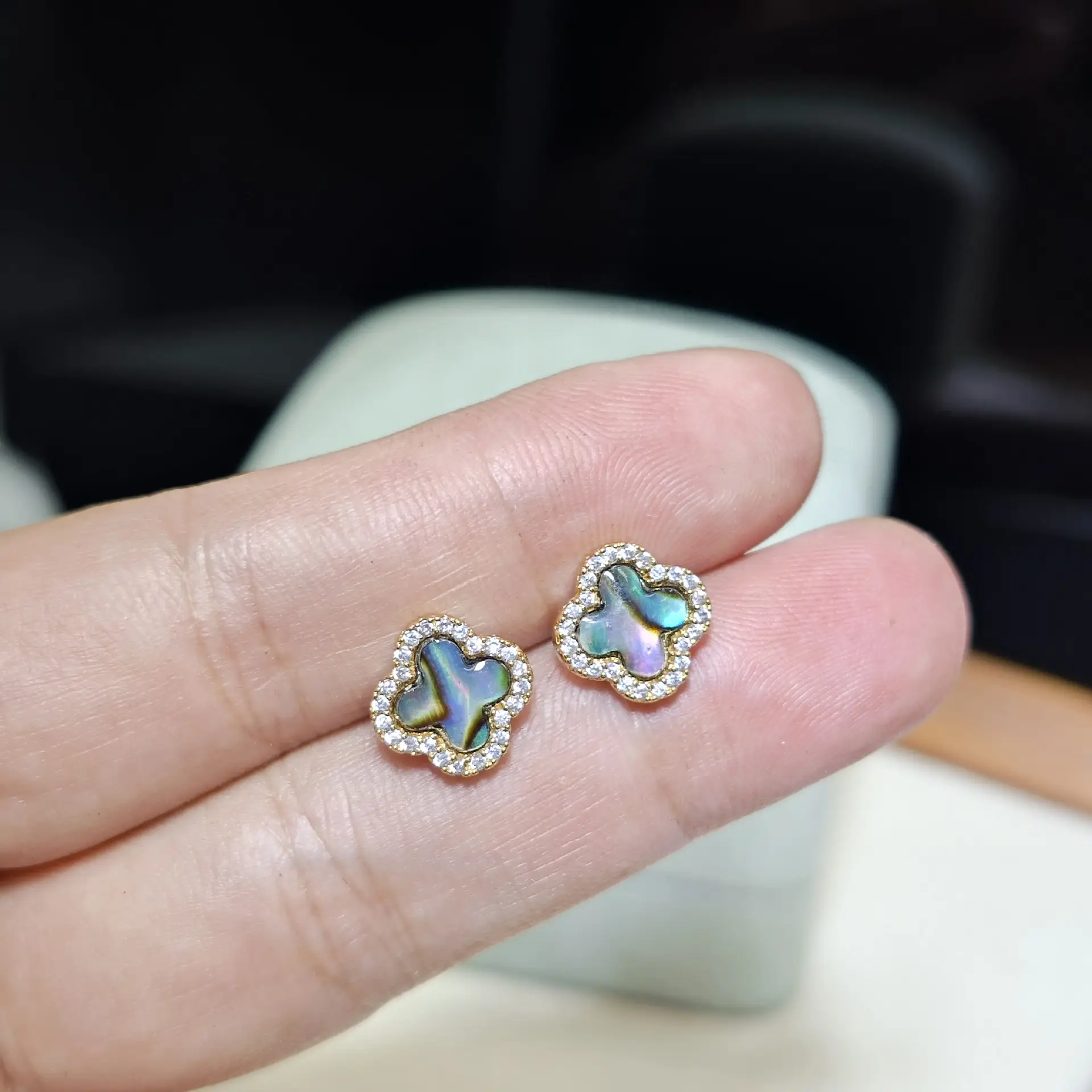 S925 Silver Needle Four-Leaf Clover Earrings — feature 17