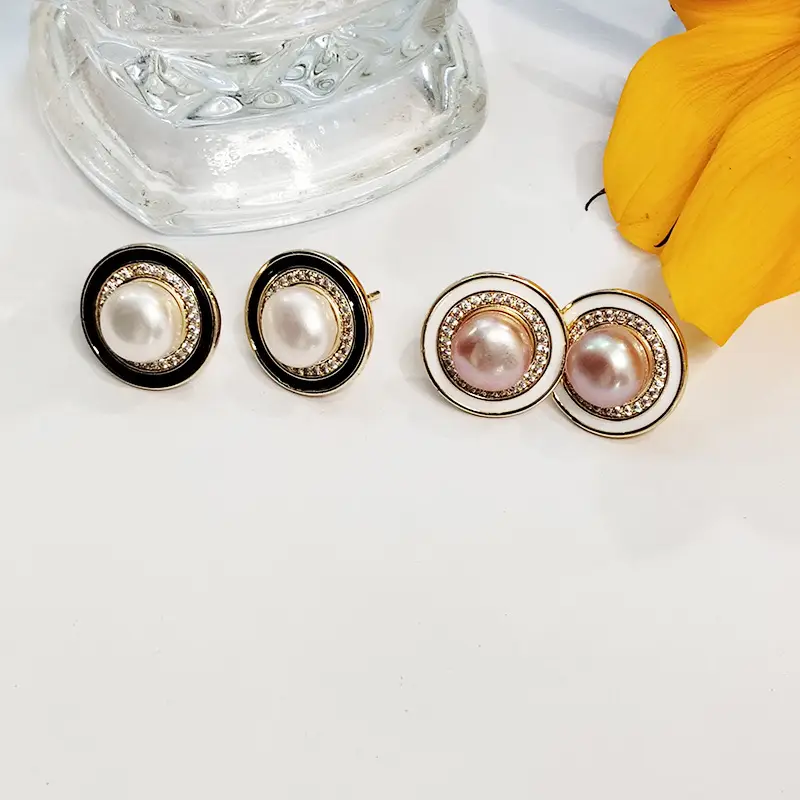 Natural Pearl Earrings Black White Large Buckle Zircon — feature 8