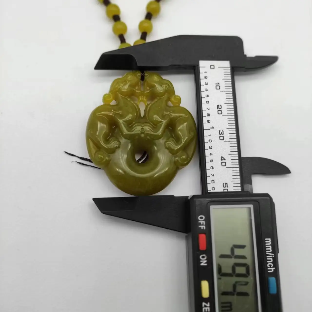 Xiu Jade Peace Pendant with Pixiu Design - Image 5