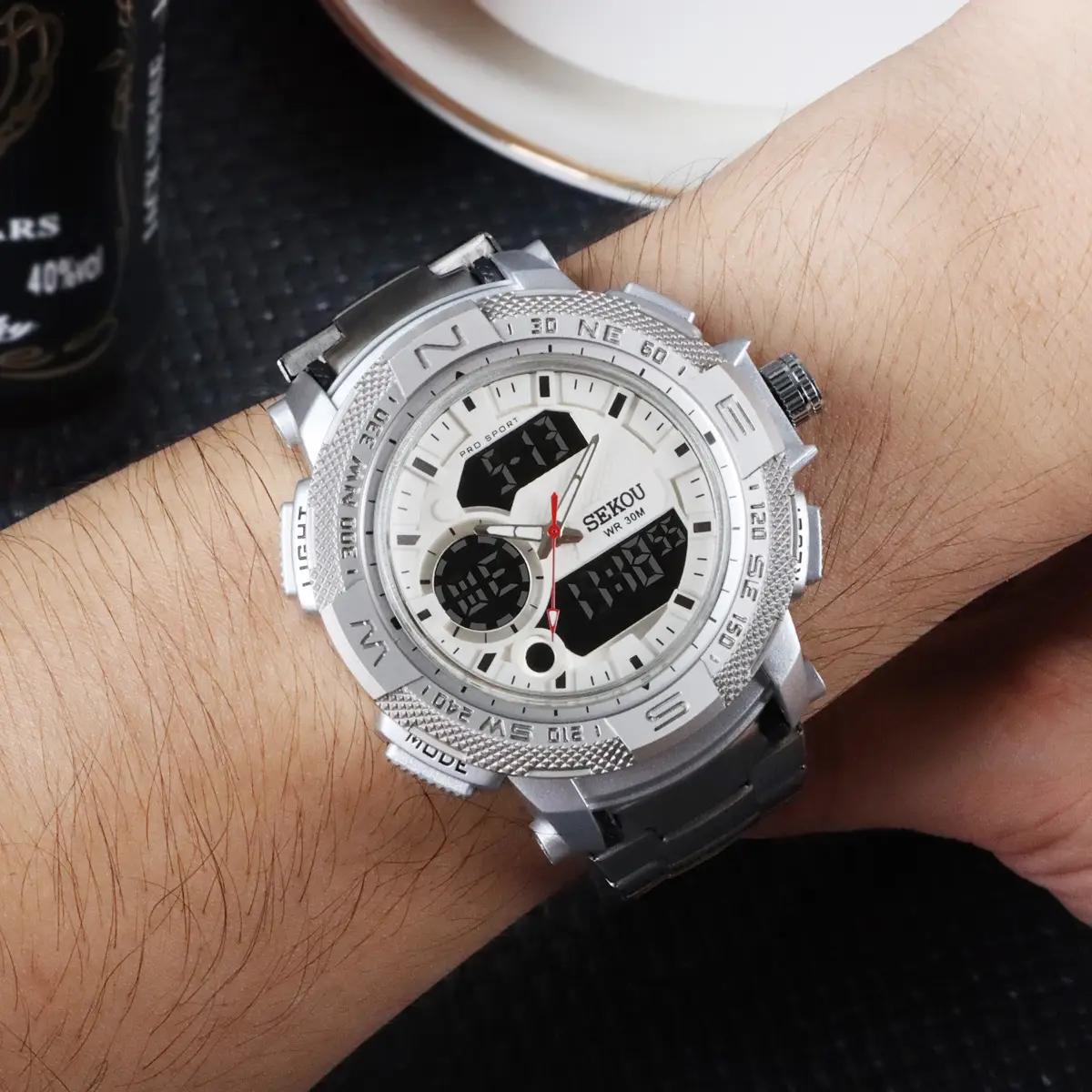 Men's Waterproof Digital Watch with Dual Display & Stainless Steel Band — feature 4