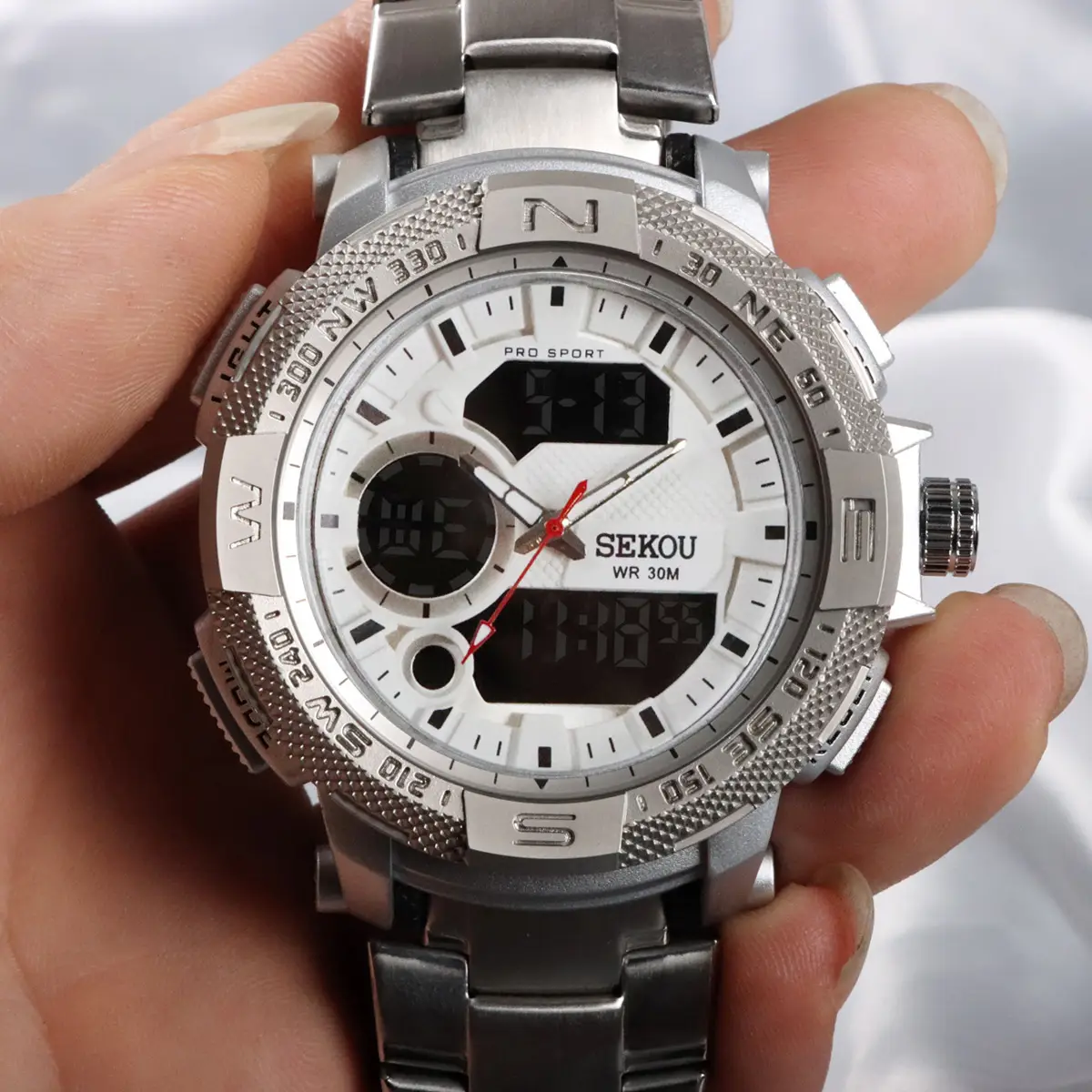 Men's Waterproof Digital Watch with Dual Display & Stainless Steel Band — feature 7