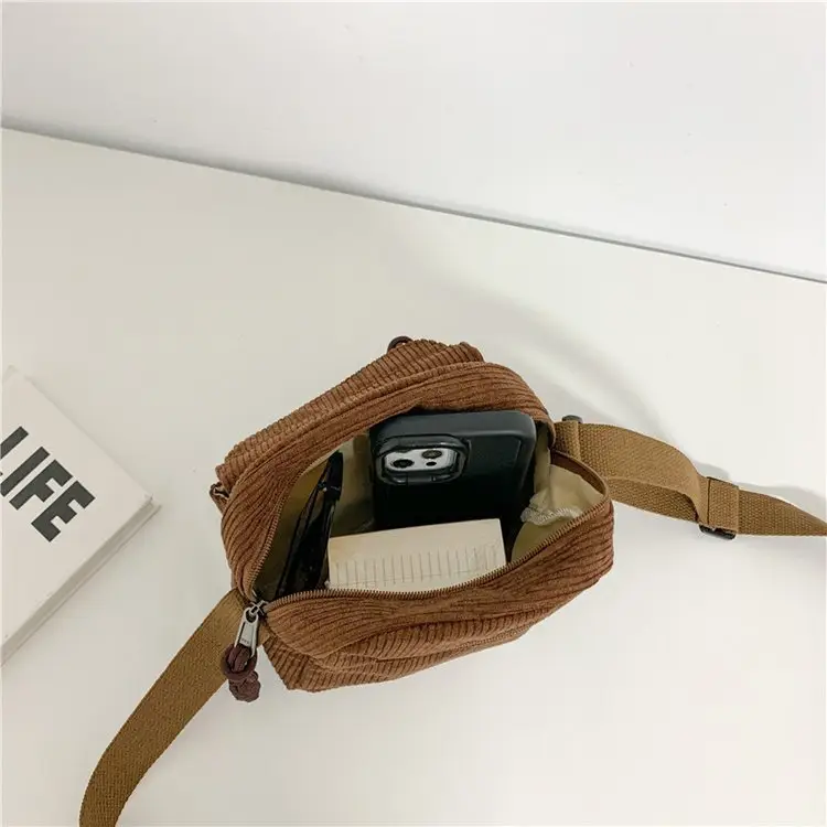 2024 Spring Corduroy Shoulder Messenger Bag Cream — feature 69
