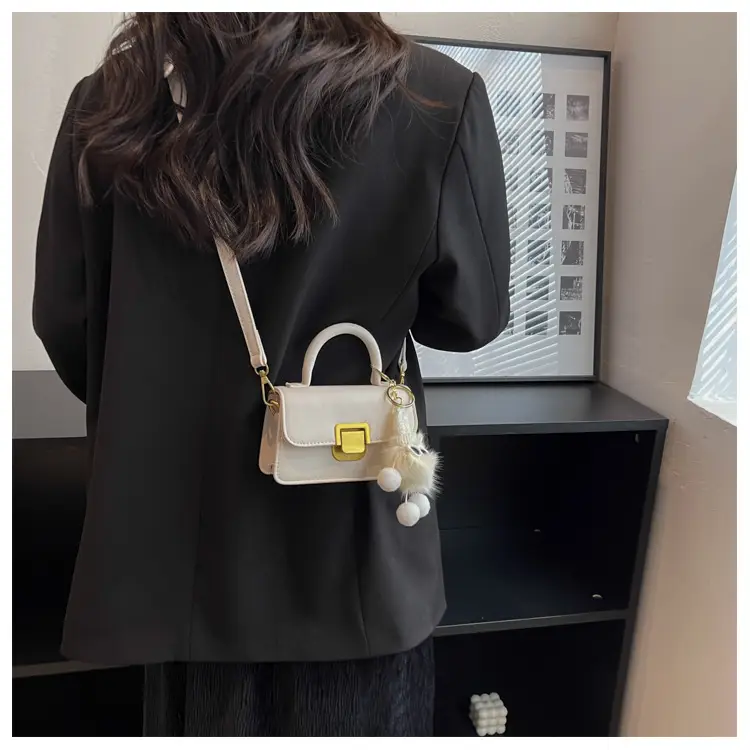 Brown Leather Shoulder Crossbody Bag for Women 2023 — feature 23