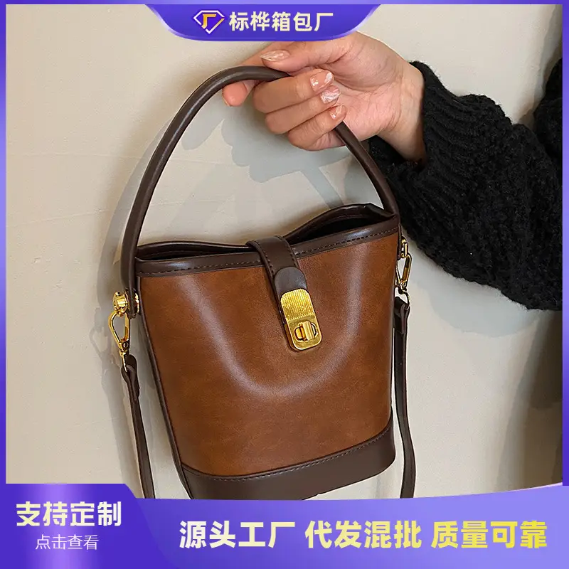 Women's Retro Brown Crossbody Bag for Autumn Winter 2023 - Image 5
