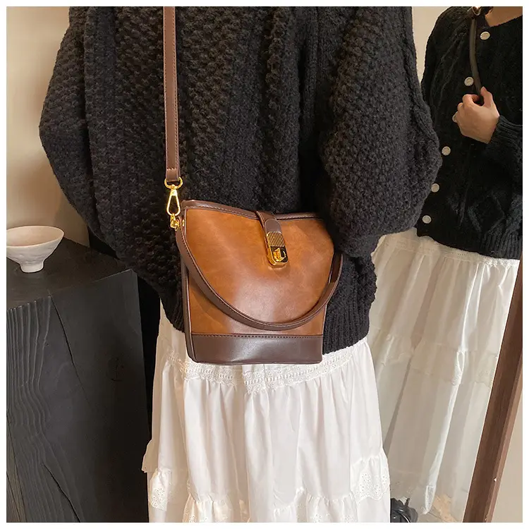 Women's Retro Brown Crossbody Bag for Autumn Winter 2023 — feature 12