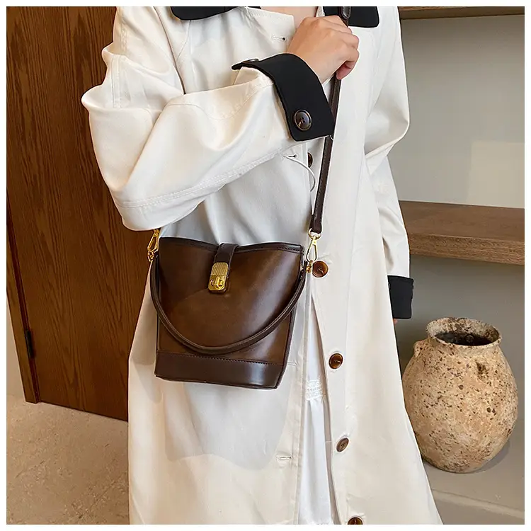 Women's Retro Brown Crossbody Bag for Autumn Winter 2023 — feature 17