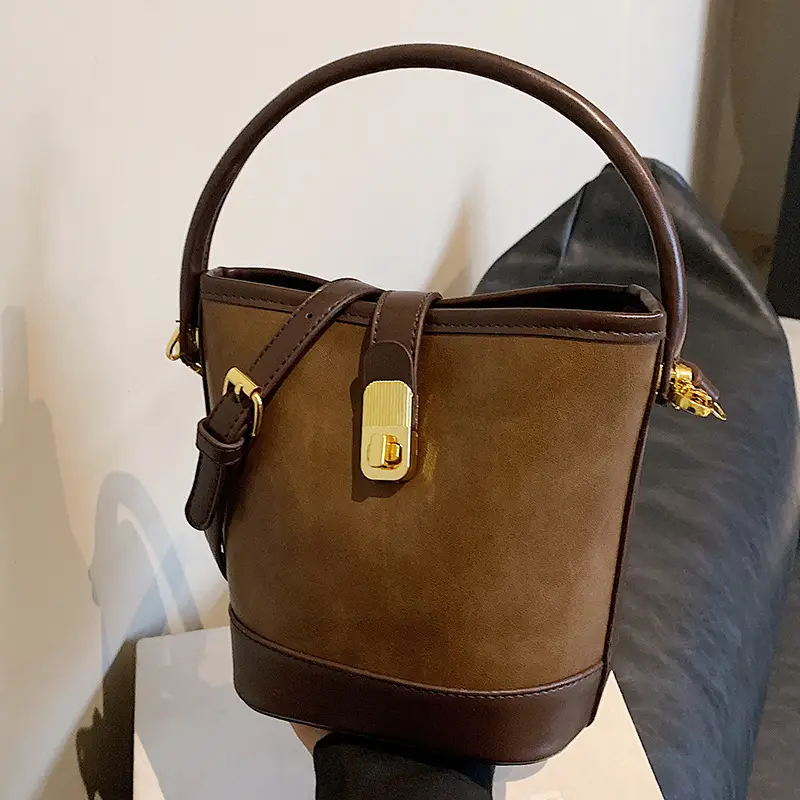 Women's Retro Brown Crossbody Bag for Autumn Winter 2023 - Image 2