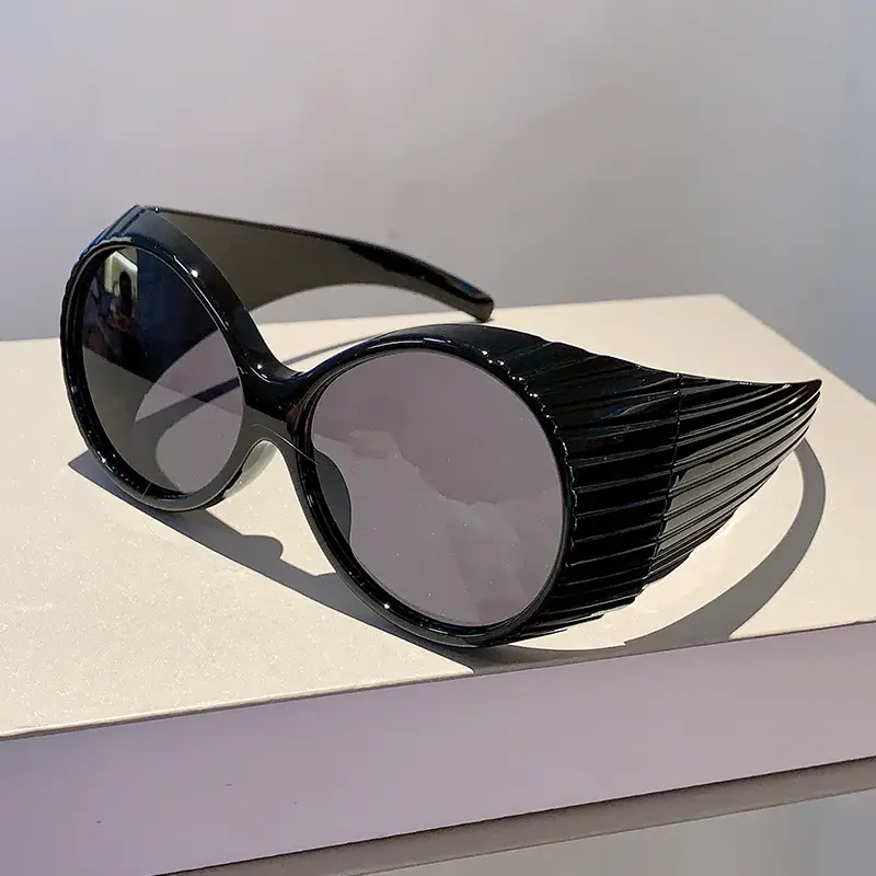 New Millennium Spice Sunglasses European American Fashion Avant-Garde Punk Hip Hop — feature 13