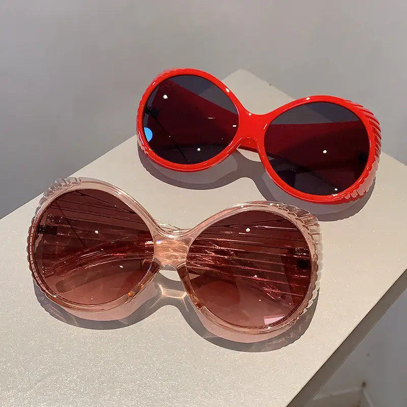 New Millennium Spice Sunglasses European American Fashion Avant-Garde Punk Hip Hop — feature 5