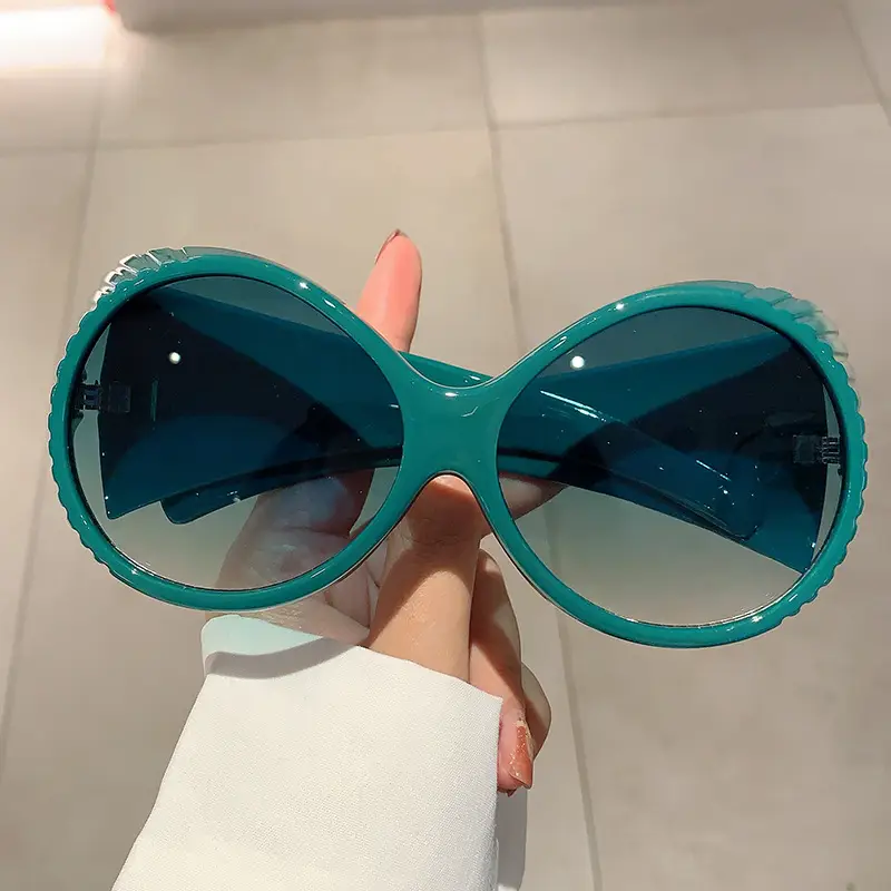 New Millennium Spice Sunglasses European American Fashion Avant-Garde Punk Hip Hop — feature 8