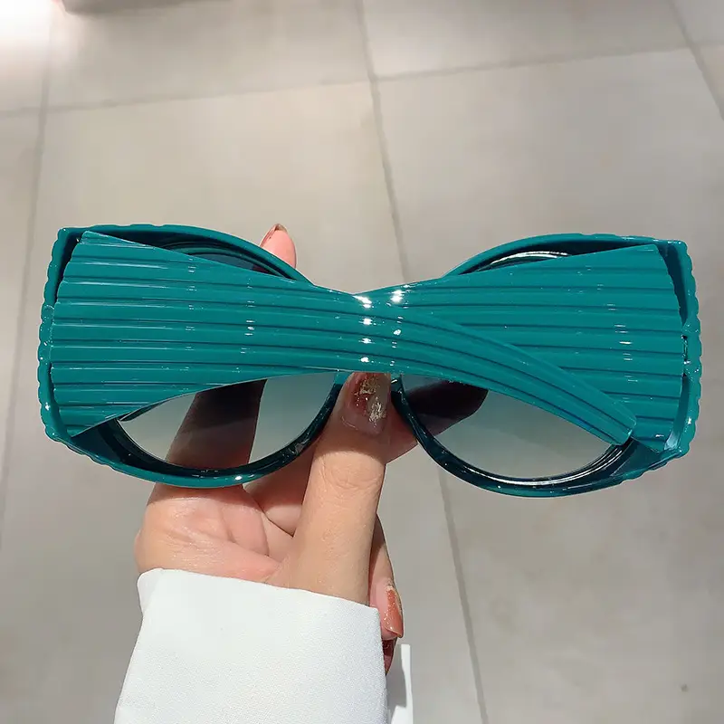 New Millennium Spice Sunglasses European American Fashion Avant-Garde Punk Hip Hop — feature 9