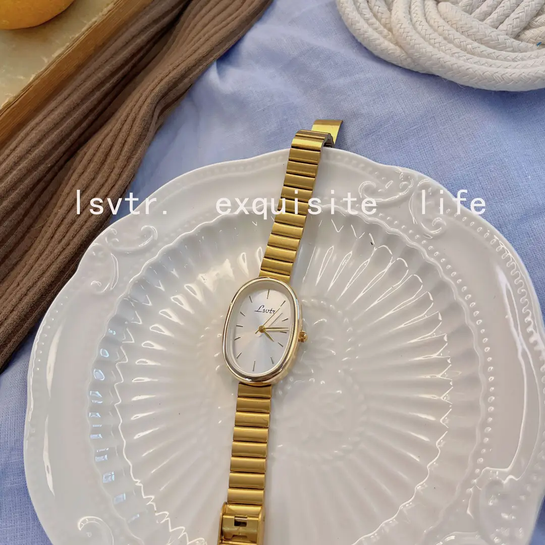 New Golden Middle Ancient Niche High Fashion Explosions Watch Small Gold Watch Women's Quartz Steel Band Women's Watch Wholesale