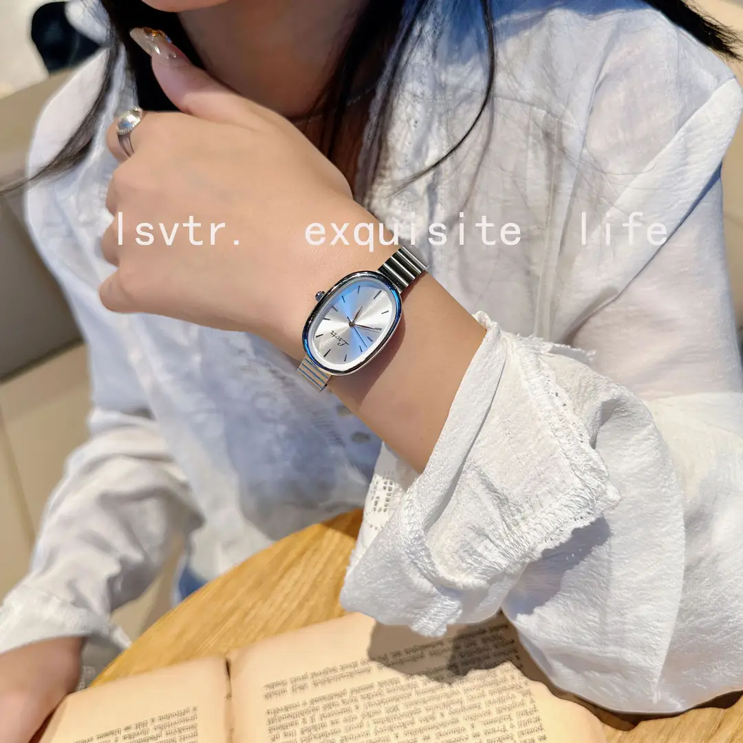 New Golden Middle Ancient Niche High Fashion Explosions Watch Small Gold Watch Women's Quartz Steel Band Women's Watch Wholesale