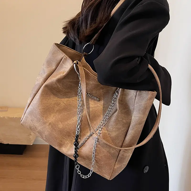 Textured Women's Chain Commuter Tote Bag Grey 2026 - Image 7