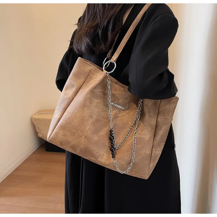 Textured Women's Chain Commuter Tote Bag Grey 2026 — feature 18