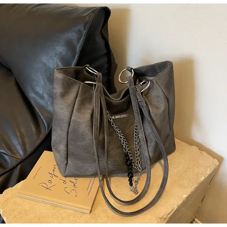 Textured Women's Chain Commuter Tote Bag Grey 2026 — feature 32