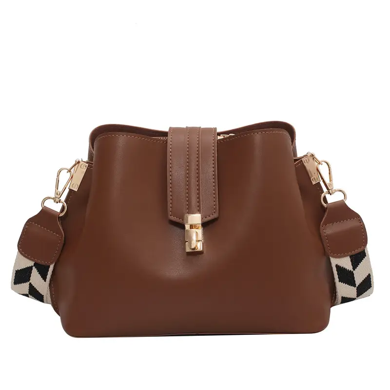 Brown Leather Crossbody Bag with Gold Clasp - Image 3
