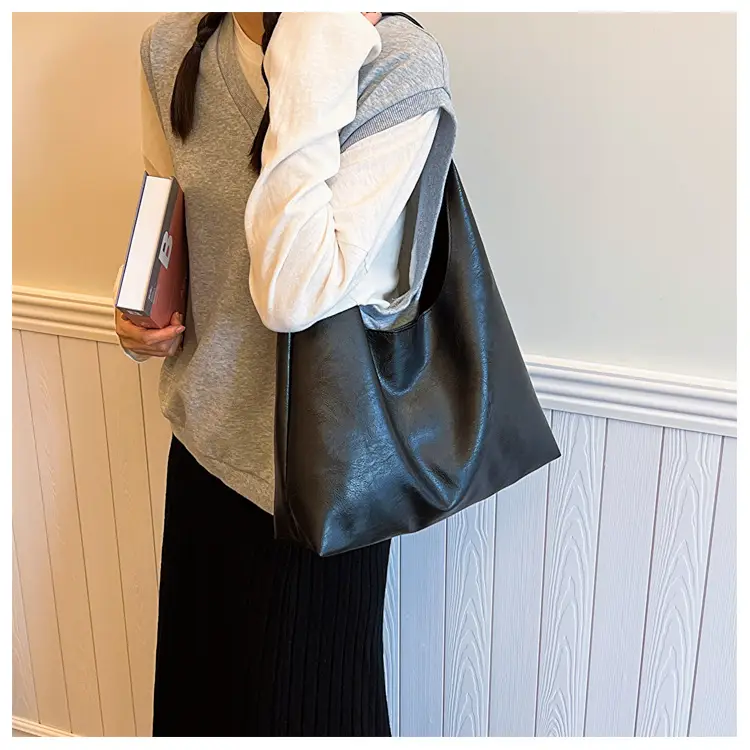 Brown Leather Shoulder Tote Bag 2023 Autumn Winter — feature 11
