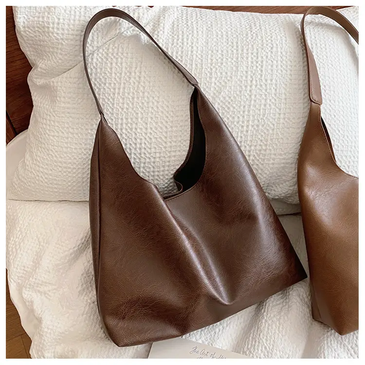 Brown Leather Shoulder Tote Bag 2023 Autumn Winter — feature 23
