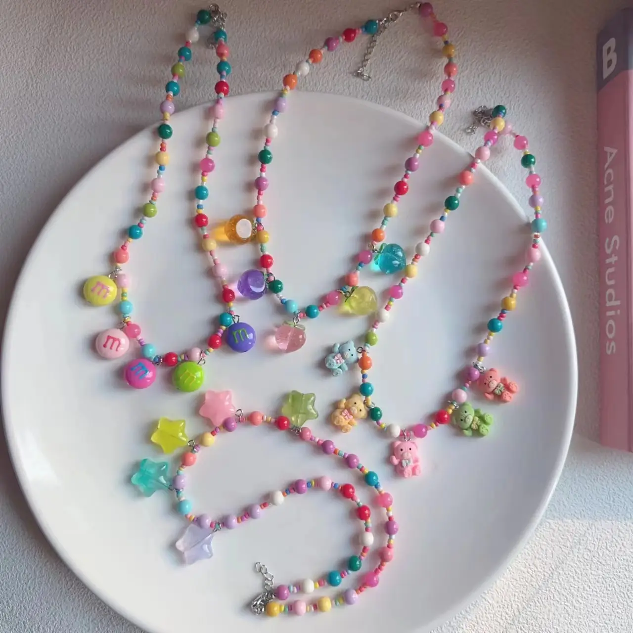 New Colorful Beaded Necklace for Girls with Five-Pointed Stars — feature 1