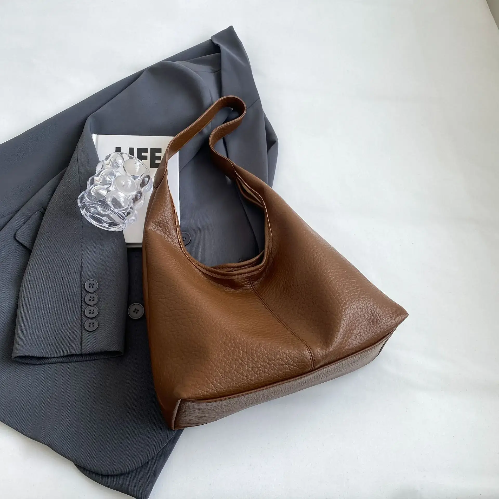 Women's Korean Style Tan Shoulder Bag 2023 - Image 4