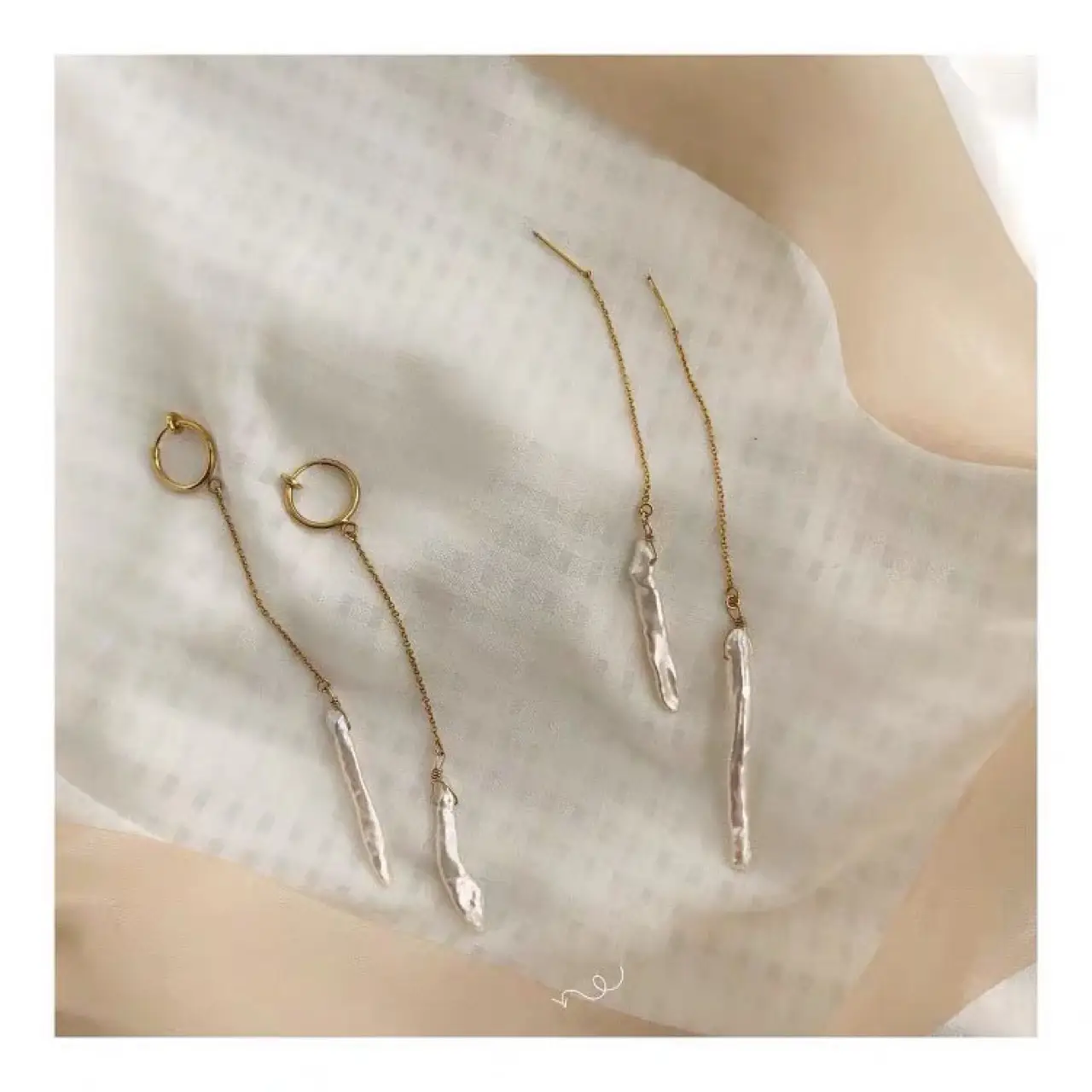 Asymmetric Pearl Toothpick Necklace with Mirror Light - Image 4