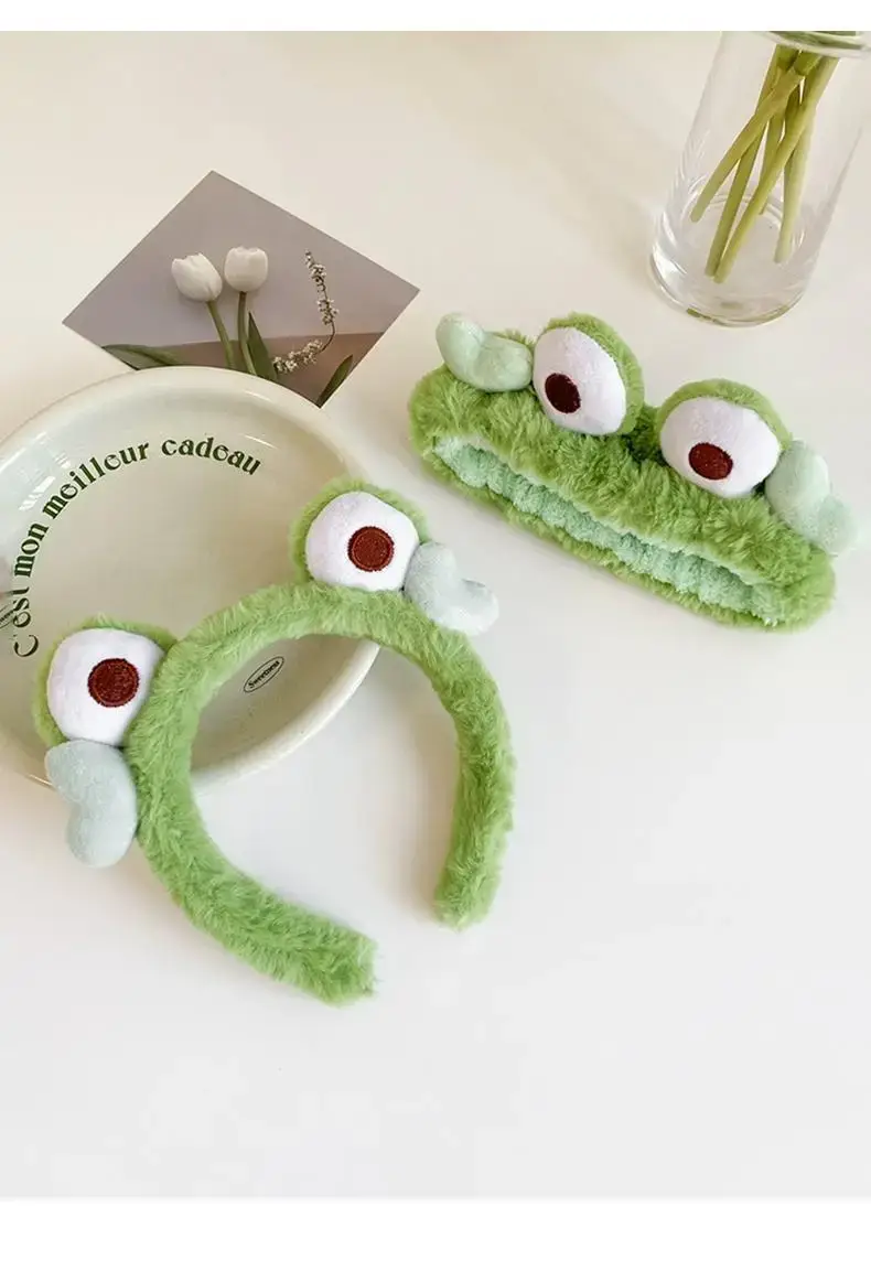 Plush Green Frog Hair Band for Women — feature 7